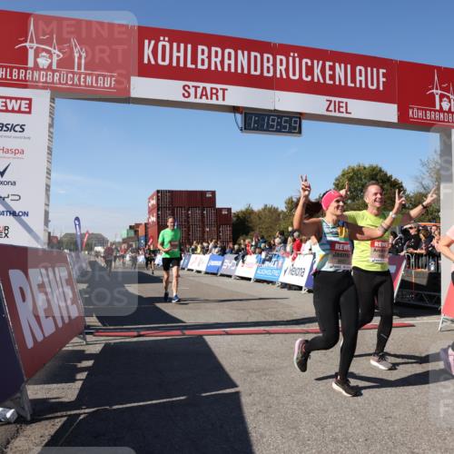 03.10.2025 - Köhlbrandbrückenlauf Lena Gebhardt http://msf.ph/oto/9048121 03.10.2025 13:19:59 Ziel 4376, 4433, 4539, 4721, 5037, 5059, 5175, 5656, 5657, 5658, 5704, 5841, 6068, 6414, 6567, 6568, 6649, 6663 meine-sportfotos.de