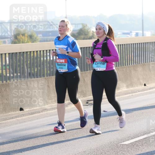 03.10.2025 - Köhlbrandbrückenlauf Lena Gebhardt http://msf.ph/oto/9048122 03.10.2025 09:30:17 Position 1 2520, 2531, 2178 meine-sportfotos.de