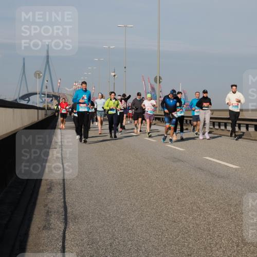 03.10.2025 - Köhlbrandbrückenlauf Fabian Wolf http://msf.ph/oto/9048133 03.10.2025 10:00:15 Position 3  meine-sportfotos.de