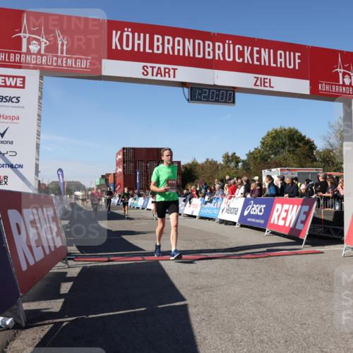 03.10.2025 - Köhlbrandbrückenlauf Lena Gebhardt http://msf.ph/oto/9048134 03.10.2025 13:20:01 Ziel 4433, 4721, 5037, 5175, 5328, 5656, 5657, 5658, 5841, 6068, 6414, 6567, 6568, 6649, 6663 meine-sportfotos.de
