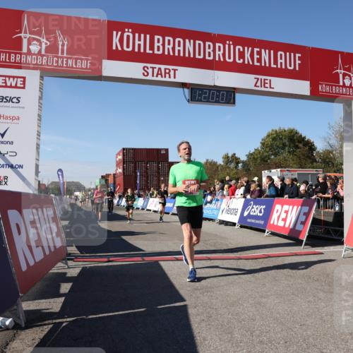 03.10.2025 - Köhlbrandbrückenlauf Lena Gebhardt http://msf.ph/oto/9048143 03.10.2025 13:20:01 Ziel 4433, 4721, 5037, 5175, 5328, 5656, 5657, 5658, 5841, 6068, 6414, 6567, 6568, 6649, 6663 meine-sportfotos.de