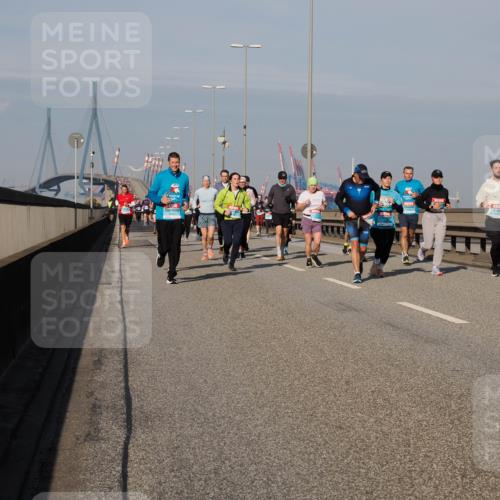 03.10.2025 - Köhlbrandbrückenlauf Fabian Wolf http://msf.ph/oto/9048144 03.10.2025 10:00:15 Position 3  meine-sportfotos.de