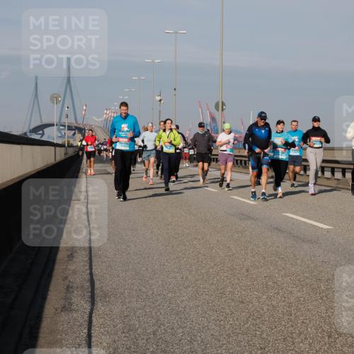 03.10.2025 - Köhlbrandbrückenlauf Fabian Wolf http://msf.ph/oto/9048147 03.10.2025 10:00:16 Position 3  meine-sportfotos.de