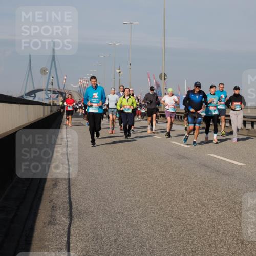 03.10.2025 - Köhlbrandbrückenlauf Fabian Wolf http://msf.ph/oto/9048152 03.10.2025 10:00:16 Position 3  meine-sportfotos.de