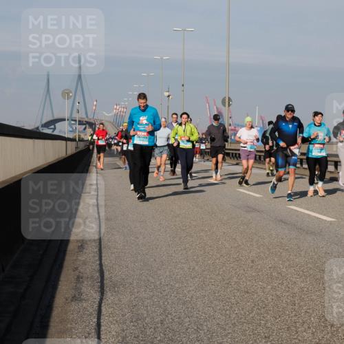 03.10.2025 - Köhlbrandbrückenlauf Fabian Wolf http://msf.ph/oto/9048164 03.10.2025 10:00:16 Position 3  meine-sportfotos.de