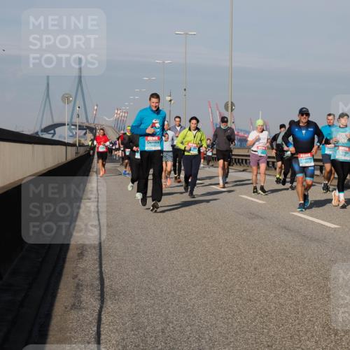 03.10.2025 - Köhlbrandbrückenlauf Fabian Wolf http://msf.ph/oto/9048173 03.10.2025 10:00:17 Position 3 2974 meine-sportfotos.de
