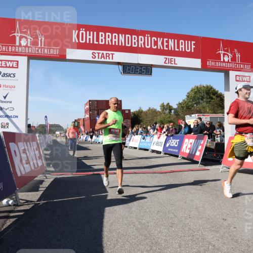 03.10.2025 - Köhlbrandbrückenlauf Lena Gebhardt http://msf.ph/oto/9048175 03.10.2025 13:03:58 Ziel 4056, 4127, 4349, 4372, 5098, 5414, 5447, 5950, 5958, 6315, 6341, 6392, 6706 meine-sportfotos.de