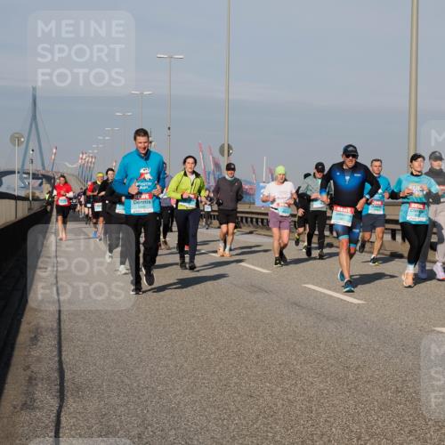 03.10.2025 - Köhlbrandbrückenlauf Fabian Wolf http://msf.ph/oto/9048185 03.10.2025 10:00:17 Position 3 3450 meine-sportfotos.de