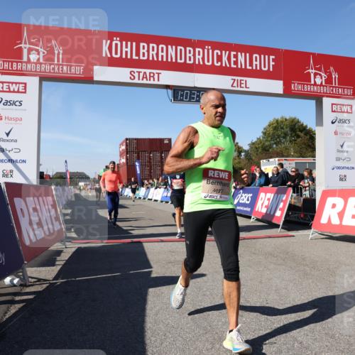 03.10.2025 - Köhlbrandbrückenlauf Lena Gebhardt http://msf.ph/oto/9048186 03.10.2025 13:03:59 Ziel 4056, 4127, 4349, 4372, 4480, 5098, 5414, 5447, 5950, 5958, 6315, 6341, 6392, 6706 meine-sportfotos.de