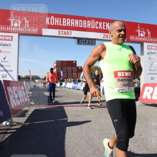 03.10.2025 - Köhlbrandbrückenlauf Lena Gebhardt http://msf.ph/oto/9048189 03.10.2025 13:03:59 Ziel 4056, 4127, 4349, 4372, 4480, 5098, 5414, 5447, 5950, 5958, 6315, 6341, 6392, 6706 meine-sportfotos.de