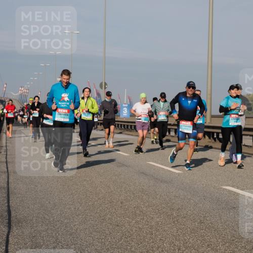 03.10.2025 - Köhlbrandbrückenlauf Fabian Wolf http://msf.ph/oto/9048194 03.10.2025 10:00:18 Position 3 3, 2974, 3450 meine-sportfotos.de