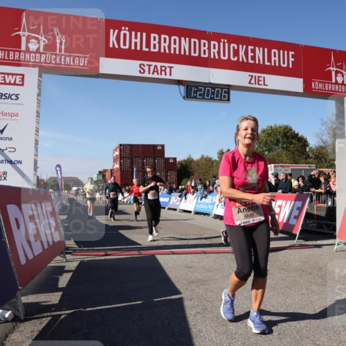 03.10.2025 - Köhlbrandbrückenlauf Lena Gebhardt http://msf.ph/oto/9048200 03.10.2025 13:20:06 Ziel 4402, 4433, 4565, 4721, 5037, 5175, 5328, 5456, 5481, 5656, 5657, 5658, 6567, 6568, 6589, 6649 meine-sportfotos.de