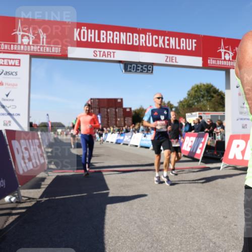 03.10.2025 - Köhlbrandbrückenlauf Lena Gebhardt http://msf.ph/oto/9048203 03.10.2025 13:03:59 Ziel 4056, 4127, 4349, 4372, 4480, 5098, 5414, 5447, 5950, 5958, 6315, 6341, 6392, 6706 meine-sportfotos.de