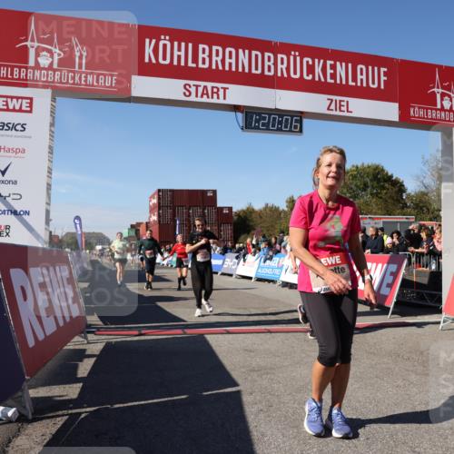 03.10.2025 - Köhlbrandbrückenlauf Lena Gebhardt http://msf.ph/oto/9048204 03.10.2025 13:20:07 Ziel 4402, 4433, 4565, 4721, 5037, 5175, 5328, 5456, 5481, 5656, 5657, 5658, 6589, 6649 meine-sportfotos.de