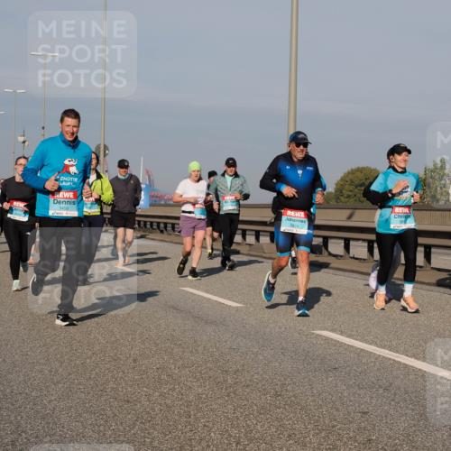 03.10.2025 - Köhlbrandbrückenlauf Fabian Wolf http://msf.ph/oto/9048210 03.10.2025 10:00:18 Position 3 2641, 3450, 2974, 1903 meine-sportfotos.de