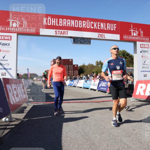 03.10.2025 - Köhlbrandbrückenlauf Lena Gebhardt http://msf.ph/oto/9048212 03.10.2025 13:04:00 Ziel 4056, 4127, 4349, 4372, 4480, 5098, 5414, 5447, 5950, 5958, 6315, 6341, 6392, 6706 meine-sportfotos.de