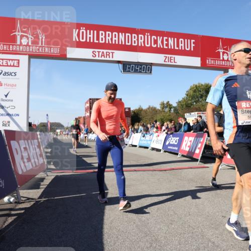 03.10.2025 - Köhlbrandbrückenlauf Lena Gebhardt http://msf.ph/oto/9048230 03.10.2025 13:04:01 Ziel 4056, 4127, 4349, 4372, 4480, 5098, 5414, 5447, 5950, 5958, 6315, 6392 meine-sportfotos.de