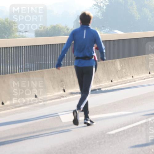03.10.2025 - Köhlbrandbrückenlauf Lena Gebhardt http://msf.ph/oto/9048231 03.10.2025 09:30:23 Position 1  meine-sportfotos.de