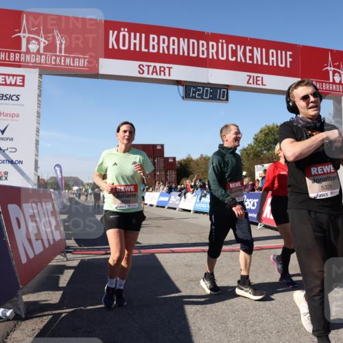 03.10.2025 - Köhlbrandbrückenlauf Lena Gebhardt http://msf.ph/oto/9048241 03.10.2025 13:20:10 Ziel 4397, 4402, 4433, 4565, 4721, 4779, 4994, 5037, 5175, 5328, 5456, 5481, 5683, 6589, 6649 meine-sportfotos.de