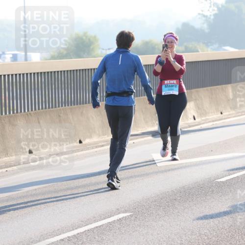 03.10.2025 - Köhlbrandbrückenlauf Lena Gebhardt http://msf.ph/oto/9048250 03.10.2025 09:30:24 Position 1 3284 meine-sportfotos.de