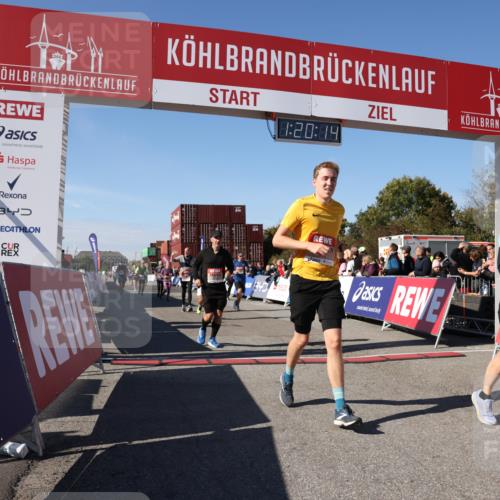 03.10.2025 - Köhlbrandbrückenlauf Lena Gebhardt http://msf.ph/oto/9048281 03.10.2025 13:20:14 Ziel 4397, 4402, 4565, 4779, 4994, 5037, 5160, 5175, 5328, 5456, 5481, 5672, 5683, 5850, 6035, 6136, 6589, 6649 meine-sportfotos.de