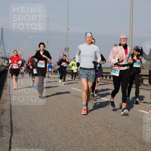 03.10.2025 - Köhlbrandbrückenlauf Fabian Wolf http://msf.ph/oto/9048303 03.10.2025 10:00:23 Position 3 1695, 1932, 2789 meine-sportfotos.de