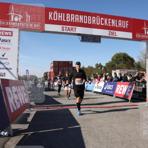 03.10.2025 - Köhlbrandbrückenlauf Lena Gebhardt http://msf.ph/oto/9048314 03.10.2025 13:20:15 Ziel 4397, 4402, 4565, 4779, 4994, 5037, 5144, 5160, 5328, 5456, 5481, 5672, 5683, 5850, 6035, 6136, 6589 meine-sportfotos.de