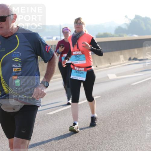 03.10.2025 - Köhlbrandbrückenlauf Lena Gebhardt http://msf.ph/oto/9048330 03.10.2025 09:30:31 Position 1 160, 100, 2620 meine-sportfotos.de