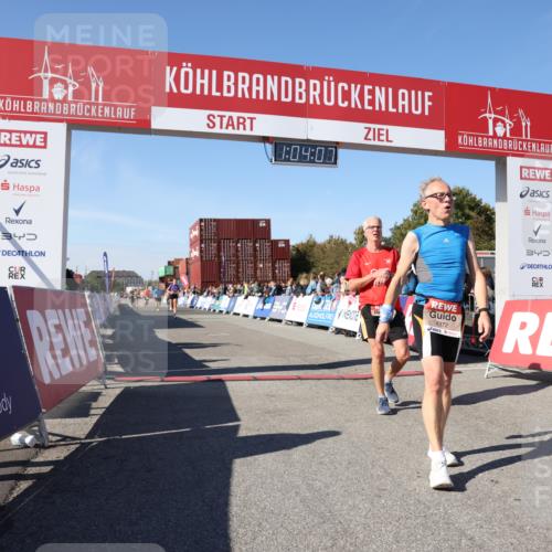 03.10.2025 - Köhlbrandbrückenlauf Lena Gebhardt http://msf.ph/oto/9048332 03.10.2025 13:04:07 Ziel 4056, 4349, 4372, 4480, 5721, 5950, 5958, 6392 meine-sportfotos.de