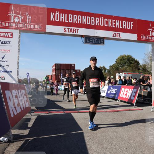 03.10.2025 - Köhlbrandbrückenlauf Lena Gebhardt http://msf.ph/oto/9048333 03.10.2025 13:20:16 Ziel 4397, 4402, 4565, 4571, 4779, 4994, 5144, 5160, 5328, 5456, 5481, 5672, 5683, 5850, 6035, 6136, 6589 meine-sportfotos.de