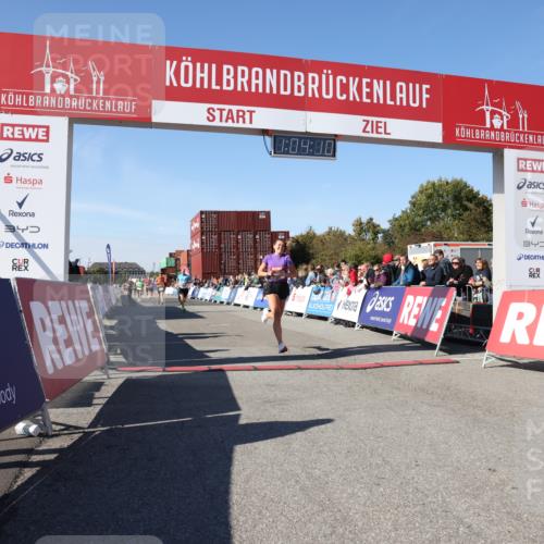 03.10.2025 - Köhlbrandbrückenlauf Lena Gebhardt http://msf.ph/oto/9048336 03.10.2025 13:04:11 Ziel 4056, 4372, 4480, 5055, 5721, 5958, 6038, 6523 meine-sportfotos.de