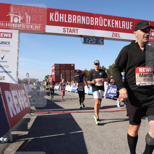 03.10.2025 - Köhlbrandbrückenlauf Lena Gebhardt http://msf.ph/oto/9048348 03.10.2025 13:20:17 Ziel 4397, 4402, 4565, 4571, 4779, 4994, 5144, 5160, 5456, 5481, 5672, 5683, 5850, 6035, 6136, 6589 meine-sportfotos.de