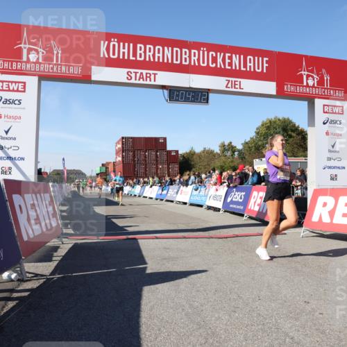 03.10.2025 - Köhlbrandbrückenlauf Lena Gebhardt http://msf.ph/oto/9048367 03.10.2025 13:04:12 Ziel 4056, 4372, 4480, 5055, 5721, 5958, 6038, 6523 meine-sportfotos.de