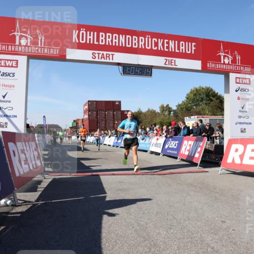 03.10.2025 - Köhlbrandbrückenlauf Lena Gebhardt http://msf.ph/oto/9048384 03.10.2025 13:04:15 Ziel 4480, 5055, 5721, 6038, 6250, 6251, 6523, 6724 meine-sportfotos.de