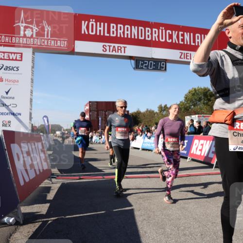 03.10.2025 - Köhlbrandbrückenlauf Lena Gebhardt http://msf.ph/oto/9048403 03.10.2025 13:20:19 Ziel 4397, 4402, 4565, 4571, 4779, 4994, 5144, 5160, 5208, 5672, 5683, 5790, 5850, 6035, 6136 meine-sportfotos.de