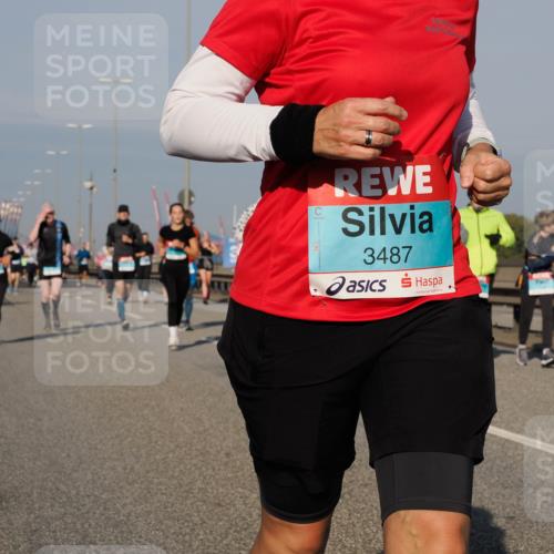 03.10.2025 - Köhlbrandbrückenlauf Fabian Wolf http://msf.ph/oto/9048426 03.10.2025 10:00:29 Position 3 3487 meine-sportfotos.de