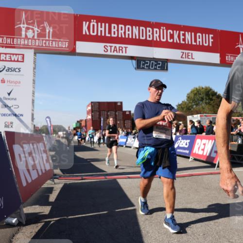 03.10.2025 - Köhlbrandbrückenlauf Lena Gebhardt http://msf.ph/oto/9048431 03.10.2025 13:20:22 Ziel 4385, 4397, 4402, 4565, 4570, 4571, 4591, 4672, 4739, 4779, 4994, 5082, 5144, 5160, 5208, 5672, 5683, 5790, 5850, 6035, 6136 meine-sportfotos.de