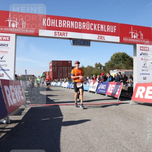 03.10.2025 - Köhlbrandbrückenlauf Lena Gebhardt http://msf.ph/oto/9048435 03.10.2025 13:04:18 Ziel 4297, 4494, 5055, 5721, 6038, 6250, 6251, 6523, 6723, 6724 meine-sportfotos.de