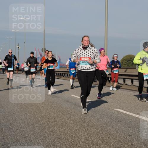 03.10.2025 - Köhlbrandbrückenlauf Fabian Wolf http://msf.ph/oto/9048439 03.10.2025 10:00:30 Position 3 6, 1162 meine-sportfotos.de