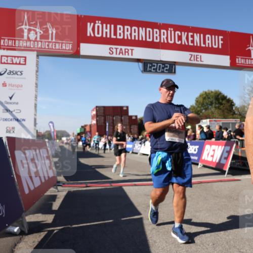 03.10.2025 - Köhlbrandbrückenlauf Lena Gebhardt http://msf.ph/oto/9048441 03.10.2025 13:20:22 Ziel 4385, 4397, 4402, 4565, 4570, 4571, 4591, 4672, 4739, 4779, 4994, 5082, 5144, 5160, 5208, 5672, 5683, 5790, 5850, 6035, 6136 meine-sportfotos.de
