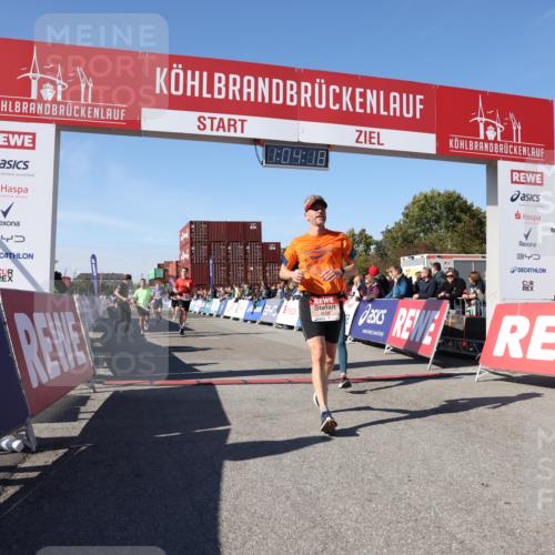 03.10.2025 - Köhlbrandbrückenlauf Lena Gebhardt http://msf.ph/oto/9048446 03.10.2025 13:04:18 Ziel 4297, 4494, 5055, 5721, 6038, 6250, 6251, 6523, 6723, 6724 meine-sportfotos.de