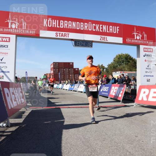 03.10.2025 - Köhlbrandbrückenlauf Lena Gebhardt http://msf.ph/oto/9048450 03.10.2025 13:04:18 Ziel 4297, 4494, 5055, 5721, 6038, 6250, 6251, 6523, 6723, 6724 meine-sportfotos.de