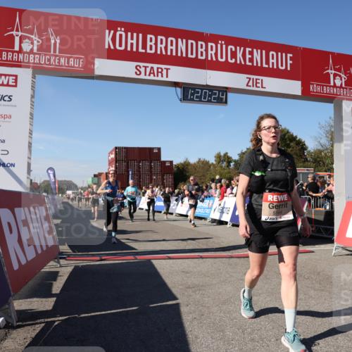 03.10.2025 - Köhlbrandbrückenlauf Lena Gebhardt http://msf.ph/oto/9048455 03.10.2025 13:20:24 Ziel 4385, 4397, 4570, 4571, 4591, 4672, 4739, 4779, 4859, 4994, 5082, 5144, 5160, 5208, 5631, 5672, 5683, 5790, 5850, 6035, 6136 meine-sportfotos.de