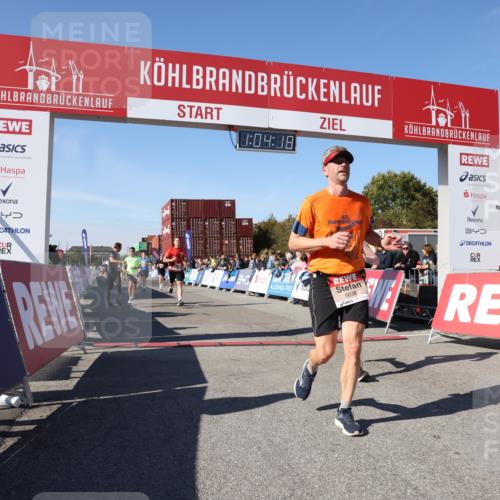 03.10.2025 - Köhlbrandbrückenlauf Lena Gebhardt http://msf.ph/oto/9048456 03.10.2025 13:04:19 Ziel 4297, 4494, 5055, 5721, 6038, 6250, 6251, 6523, 6723, 6724 meine-sportfotos.de