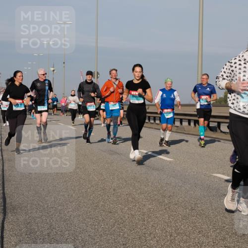 03.10.2025 - Köhlbrandbrückenlauf Fabian Wolf http://msf.ph/oto/9048462 03.10.2025 10:00:31 Position 3 3125, 1162 meine-sportfotos.de