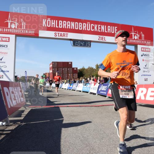 03.10.2025 - Köhlbrandbrückenlauf Lena Gebhardt http://msf.ph/oto/9048468 03.10.2025 13:04:19 Ziel 4297, 4494, 5055, 5721, 6038, 6250, 6251, 6523, 6723, 6724 meine-sportfotos.de
