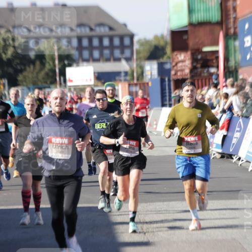 03.10.2025 - Köhlbrandbrückenlauf Jannik Wohlers http://msf.ph/oto/9048478 03.10.2025 13:07:17 Ziel 4444, 4590, 4649, 4794, 4806, 5645, 5646, 6302, 6459, 6467 meine-sportfotos.de