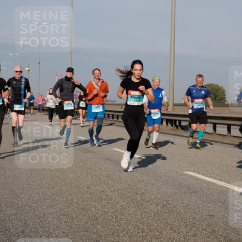 03.10.2025 - Köhlbrandbrückenlauf Fabian Wolf http://msf.ph/oto/9048479 03.10.2025 10:00:32 Position 3 3125 meine-sportfotos.de