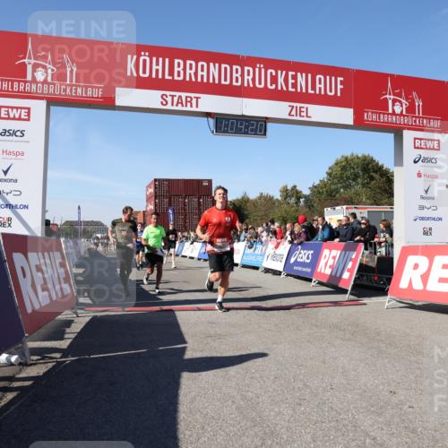 03.10.2025 - Köhlbrandbrückenlauf Lena Gebhardt http://msf.ph/oto/9048482 03.10.2025 13:04:20 Ziel 4117, 4198, 4297, 4494, 5055, 5721, 6038, 6250, 6251, 6523, 6723, 6724 meine-sportfotos.de