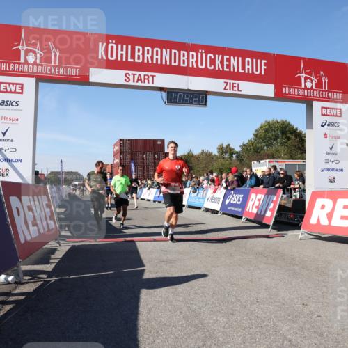 03.10.2025 - Köhlbrandbrückenlauf Lena Gebhardt http://msf.ph/oto/9048486 03.10.2025 13:04:20 Ziel 4117, 4198, 4297, 4494, 5055, 5721, 6038, 6250, 6251, 6523, 6723, 6724 meine-sportfotos.de